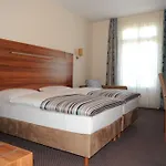 Albert Premier 3*